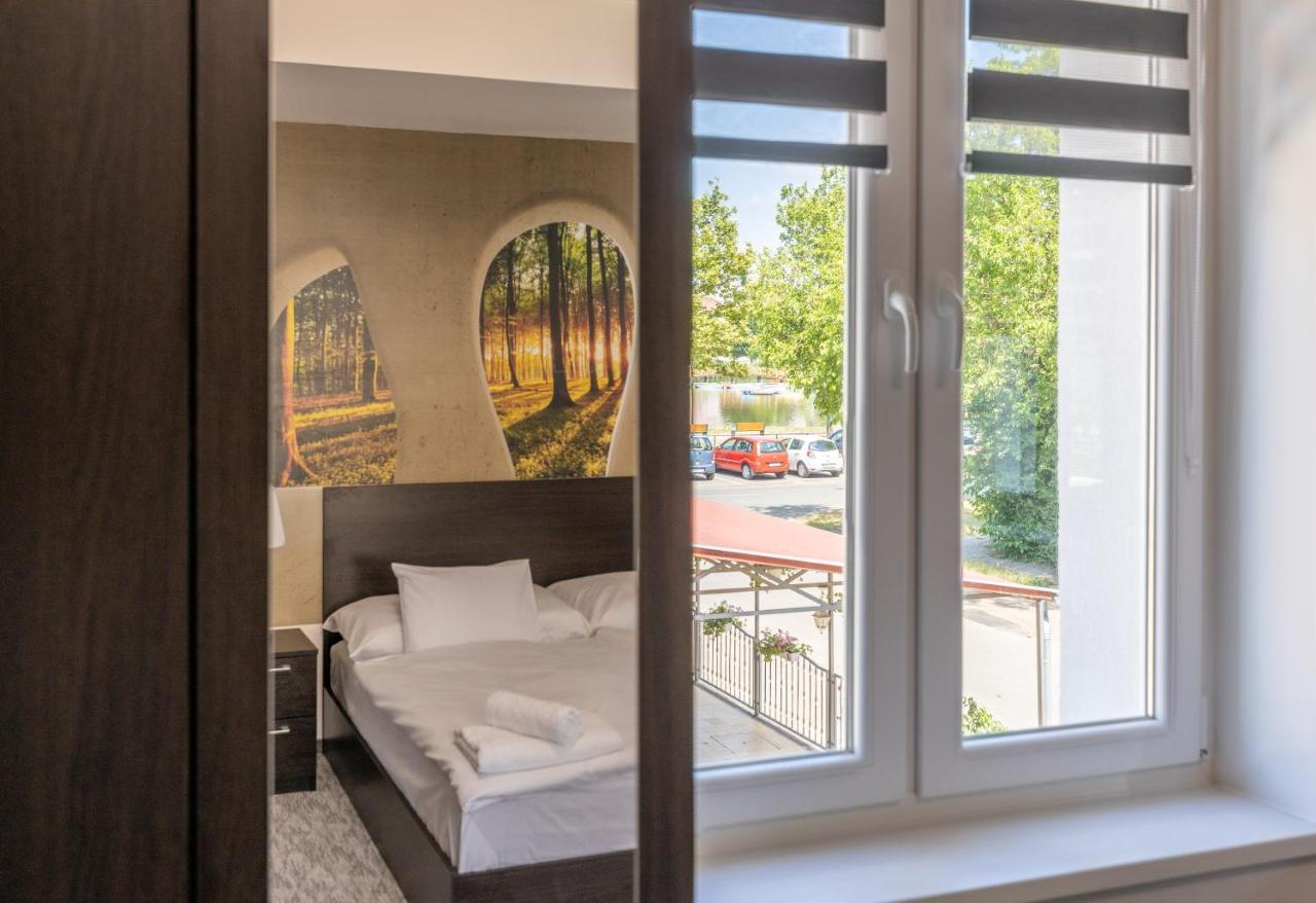 Panzio 81 Bed & Breakfast Hajduszoboszlo Luaran gambar