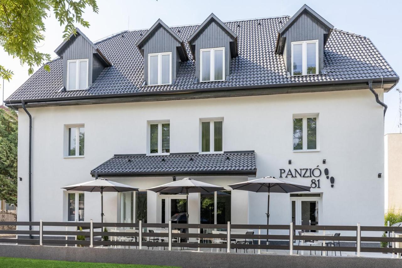 Panzio 81 Bed & Breakfast Hajduszoboszlo Luaran gambar